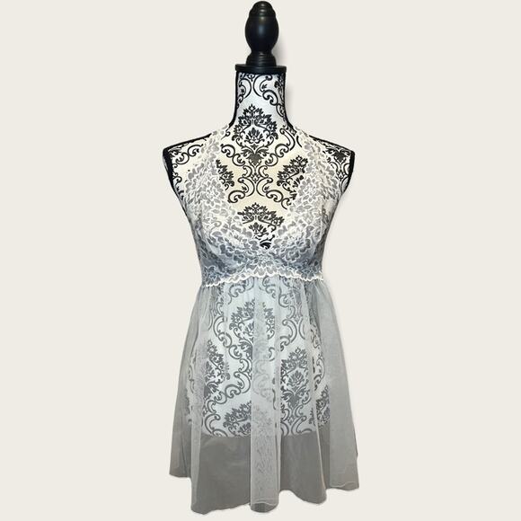 Victoria’s Secret Lace and Tulle Halter Chemise Size M - Picture 1 of 8